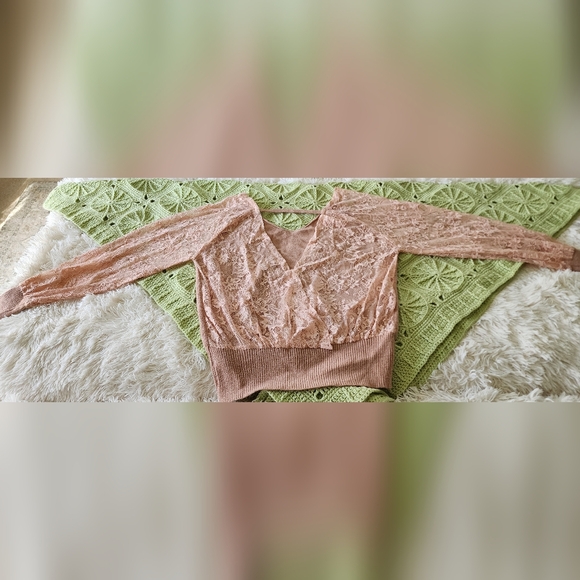 Lace Back Crop Sweater - Picture 4 of 7